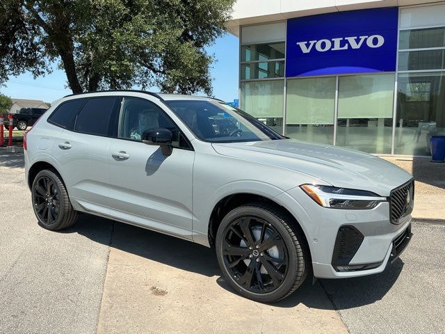 2026 Volvo XC60 B5 Ultra Black Edition Theme AWD's photo