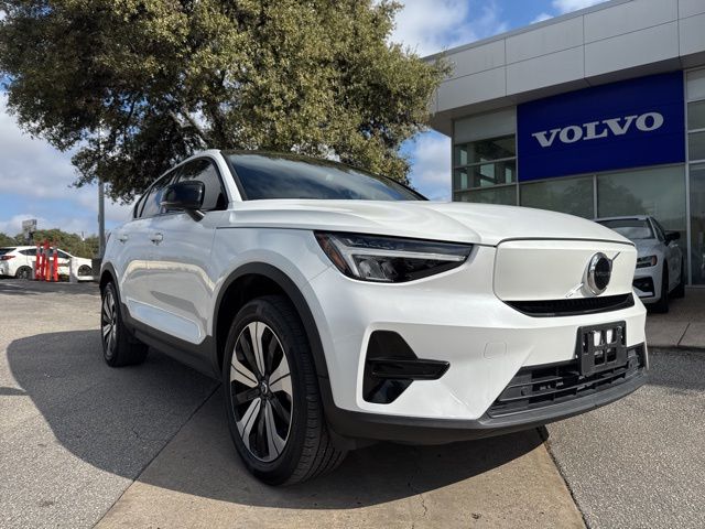 2023 Volvo C40 Core's photo