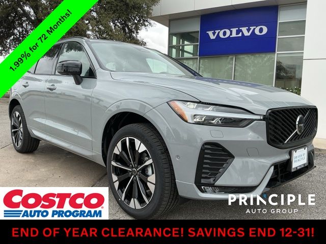 2026 Volvo XC60 Plus's photo