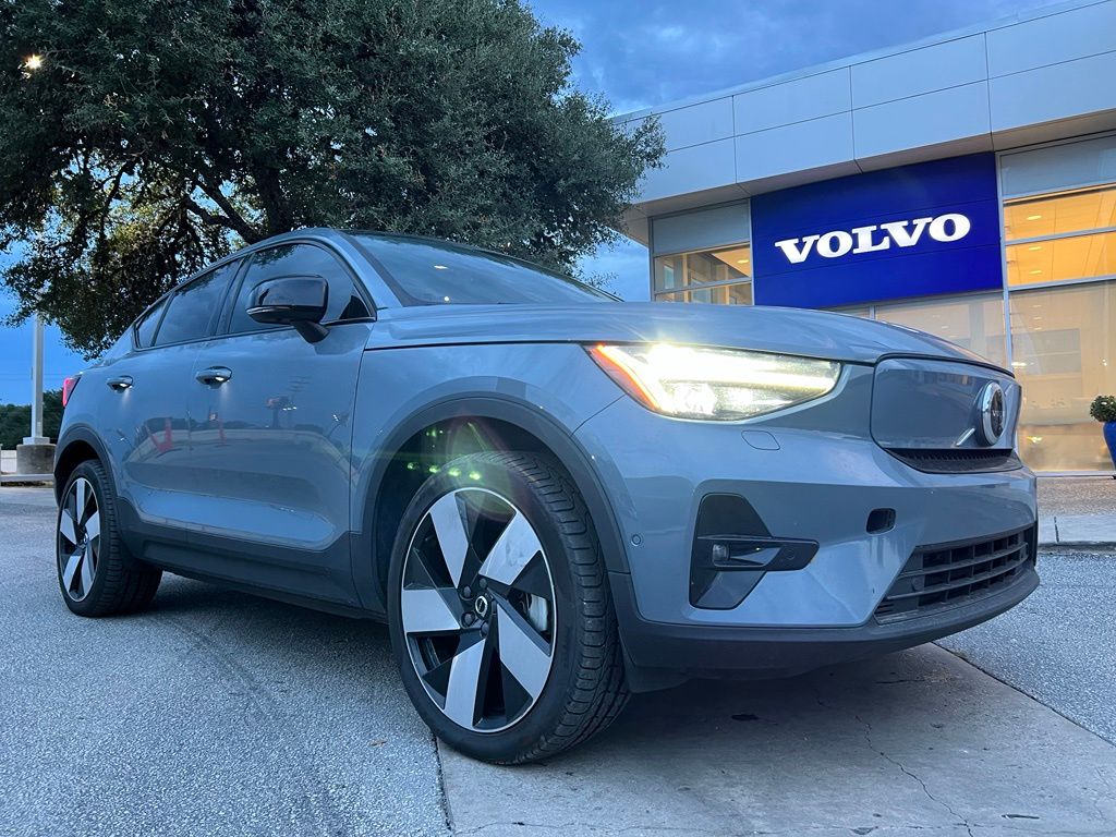 2023 Volvo C40 Recharge Pure Electric