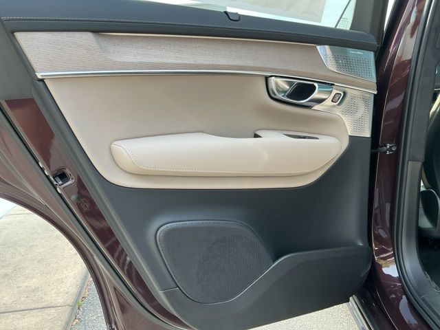2026 Volvo XC90 Ultra - Photo 28