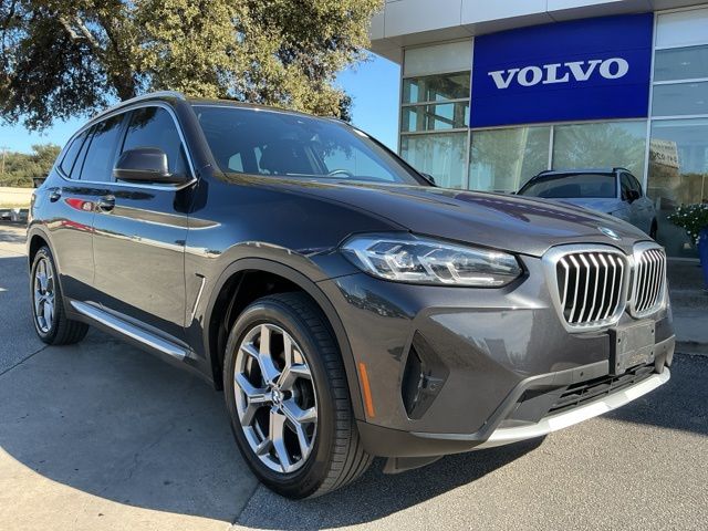 2023 BMW X3 30i's photo