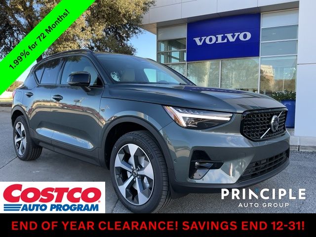 2026 Volvo XC40 Plus's photo