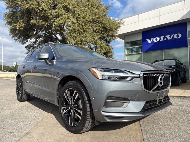 2018 Volvo XC60 Momentum's photo