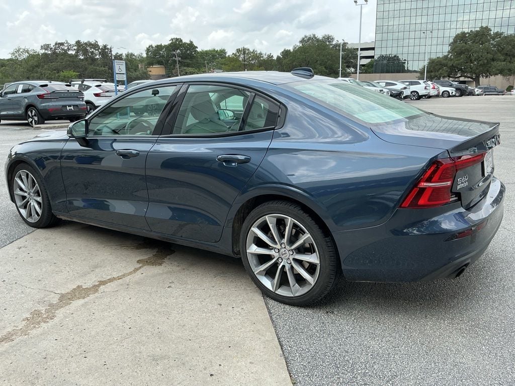 Used 2019 Volvo S60 T5 Momentum Sedan