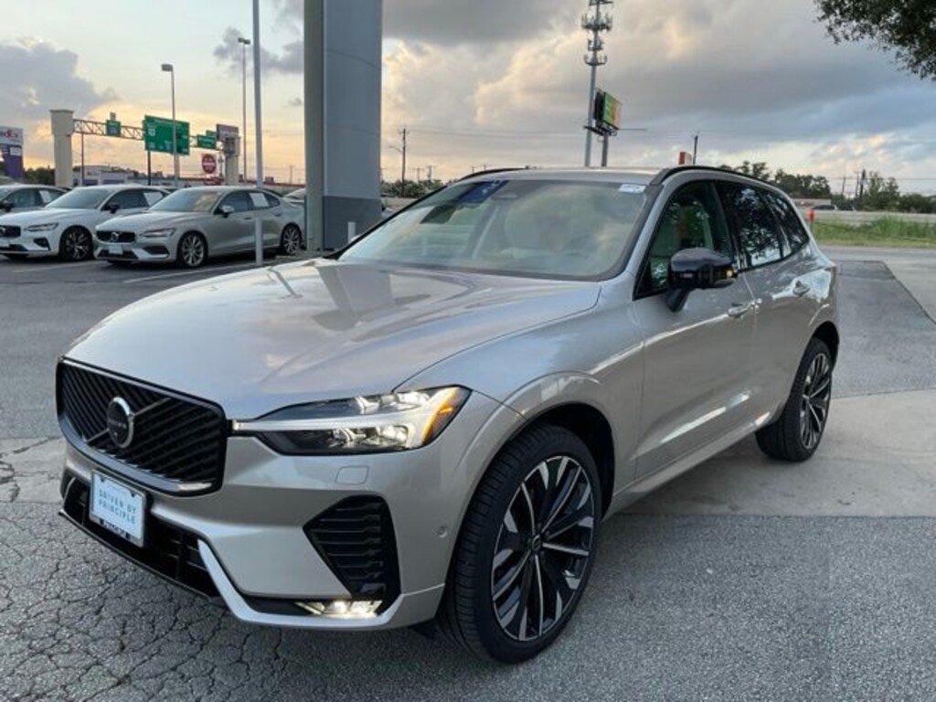 New 2026 Volvo XC60 B5 Ultra SUV