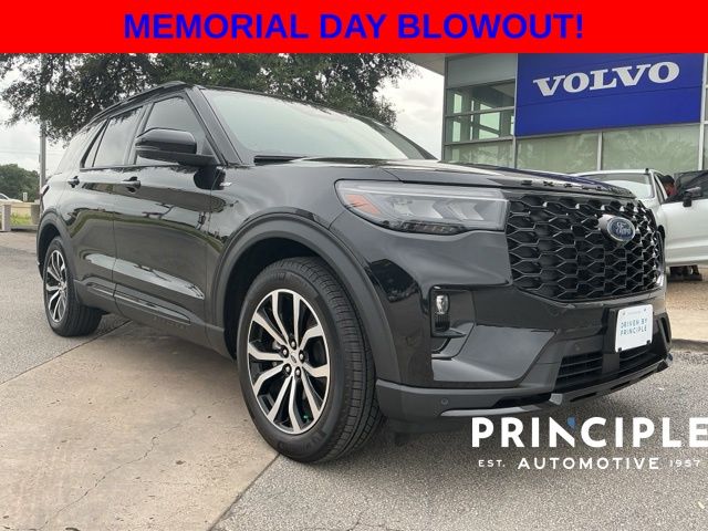 2026 Ford Explorer ST-LINE RWD's photo