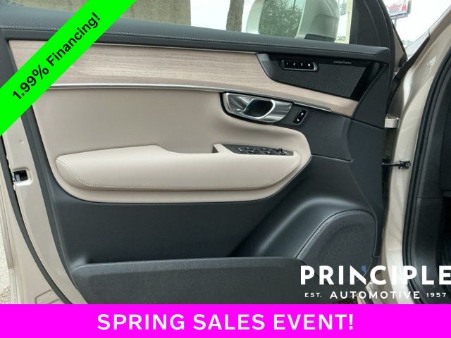 2026 Volvo XC90 Plus - Photo 24