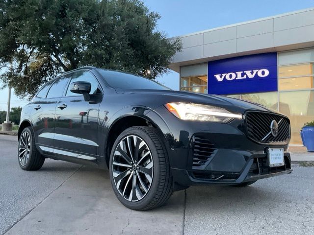 New 2026 Volvo XC60 plug-in hybrid T8 Ultra