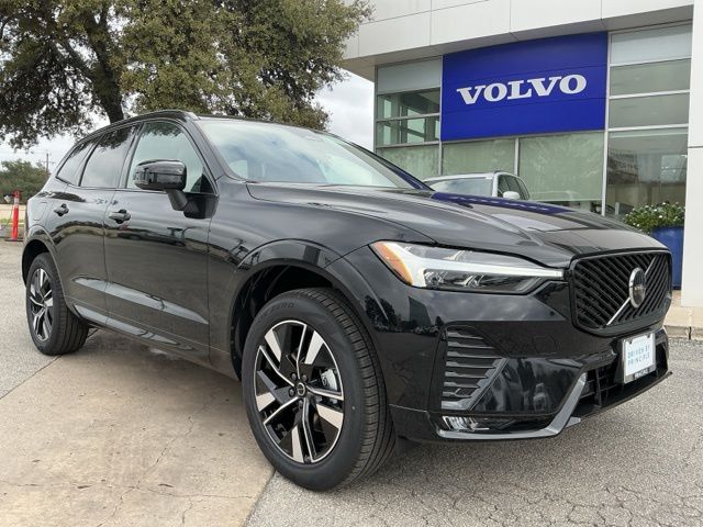 2026 Volvo XC60 B5 Core Dark AWD's photo