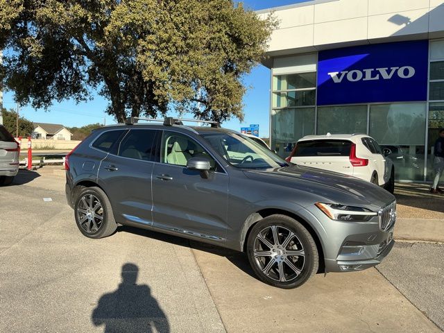2021 Volvo XC60 Inscription's photo