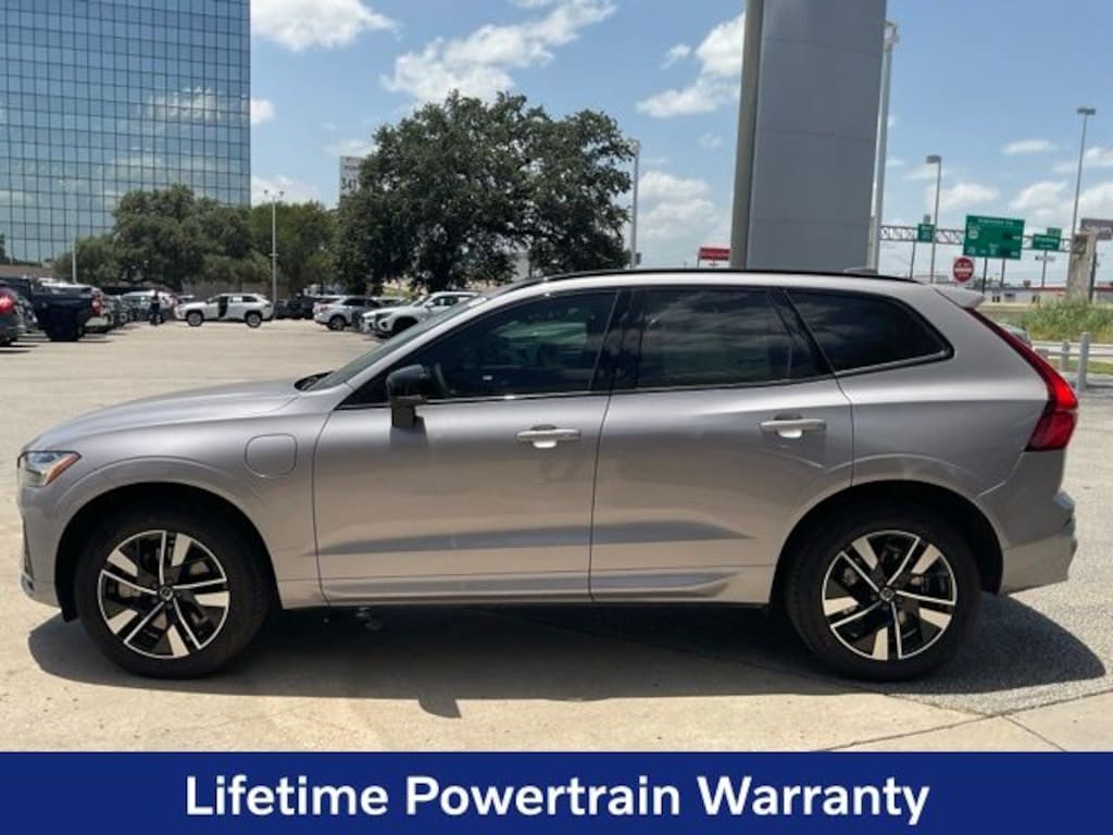 New 2026 Volvo XC60 plug-in hybrid T8 Core SUV