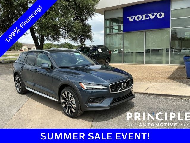 2026 Volvo V60 Cross Country B5 Ultra AWD's photo