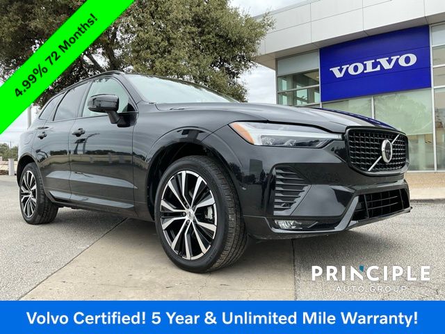 2023 Volvo XC60 Plus's photo