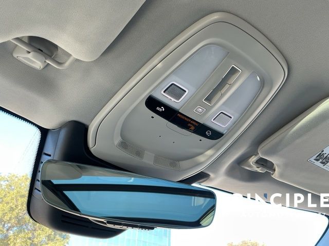 2026 Volvo XC90 Ultra - Photo 17