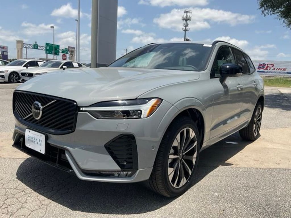 New 2026 Volvo XC60 B5 Plus SUV