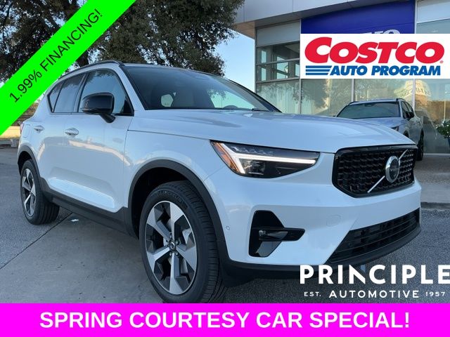 2026 Volvo XC40 B5 Plus Dark AWD's photo