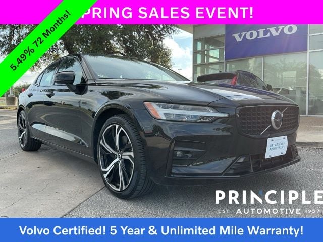 2024 Volvo S60 B5 Core Dark Theme's photo