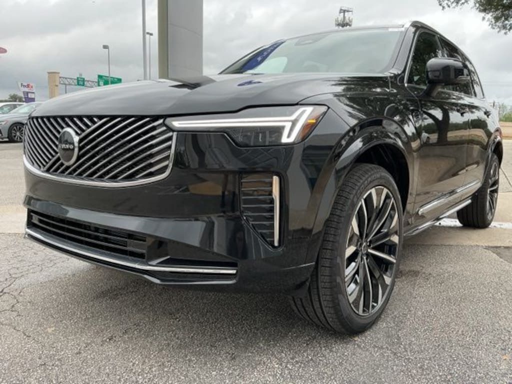 New 2026 Volvo XC90 B5 Core SUV