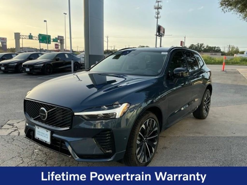 New 2026 Volvo XC60 plug-in hybrid T8 Ultra SUV