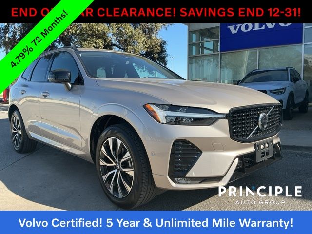 2025 Volvo XC60 Plus's photo