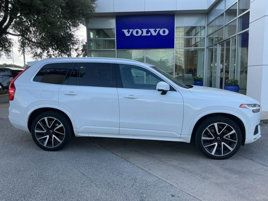 Certified 2022 Volvo XC90 T6 Momentum SUV