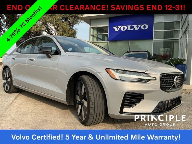 2024 Volvo S60 Plus's photo