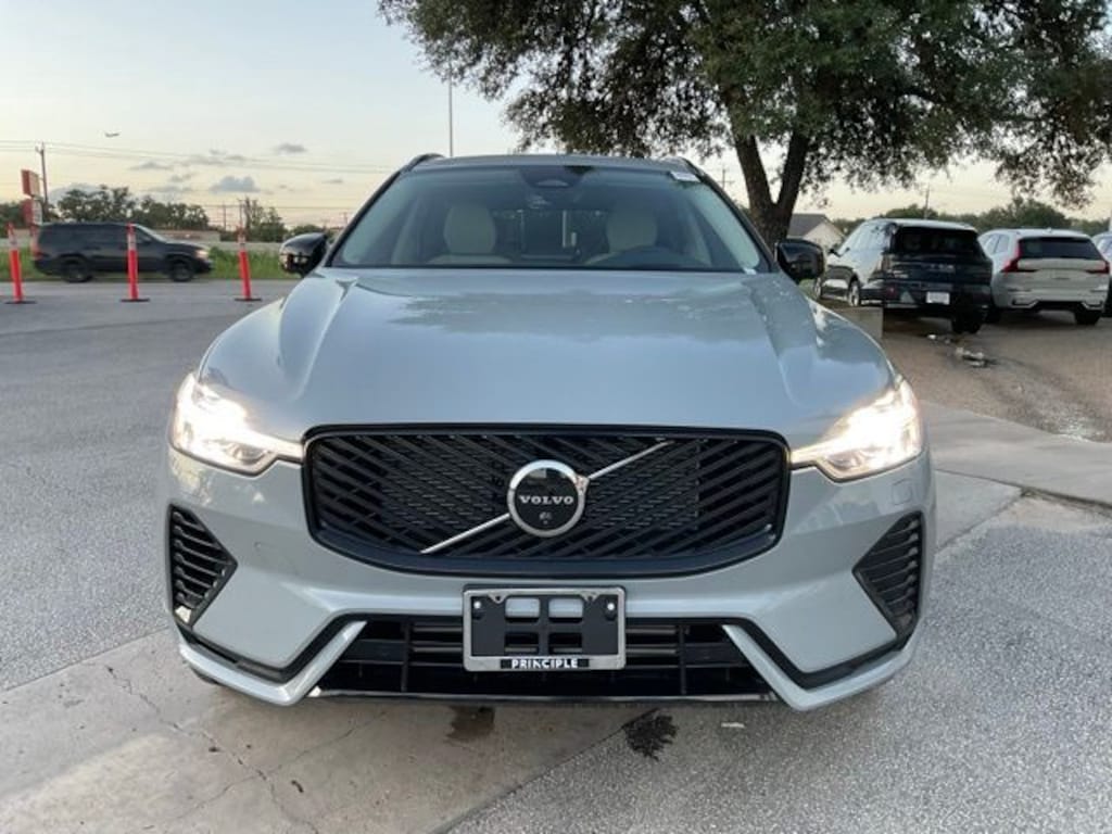 New 2026 Volvo XC60 plug-in hybrid T8 Ultra SUV
