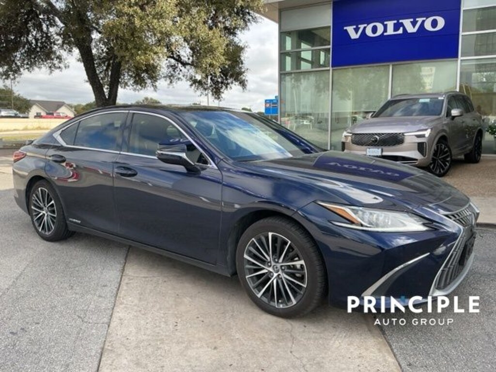 Used 2022 Lexus ES 300h Sedan