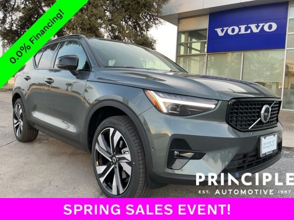 New 2026 Volvo XC40 B5 Ultra SUV