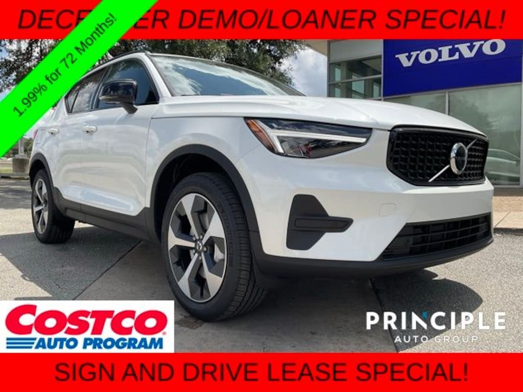 New 2026 Volvo XC40 B4 Core SUV