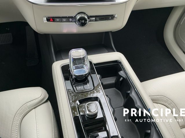 2026 Volvo XC90 Ultra - Photo 14