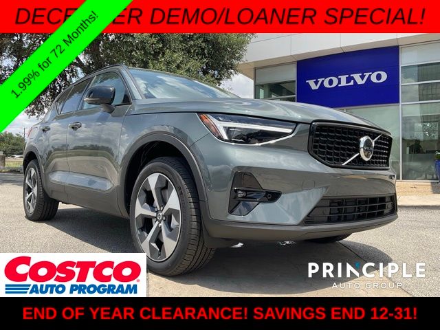 2026 Volvo XC40 Plus's photo