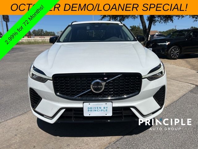2025 Volvo XC60 Hybrid T8 Core photo 2