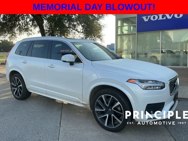 2022 Volvo XC90 T6 Momentum 6 Passenger AWD's photo