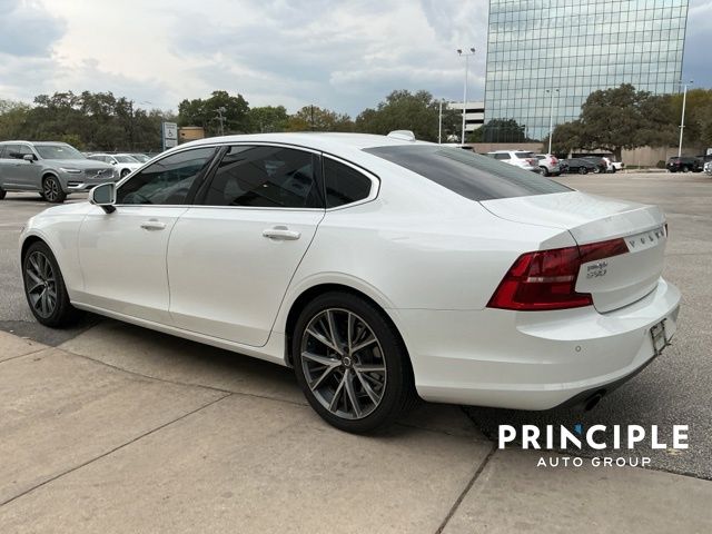 2018 Volvo S90 T5 Momentum photo 2