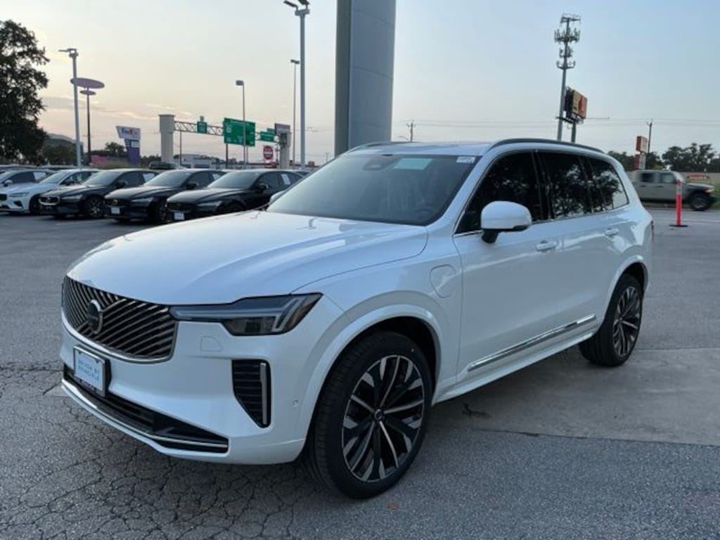 New 2026 Volvo XC90 plug-in hybrid T8 Plus 7-Seater SUV
