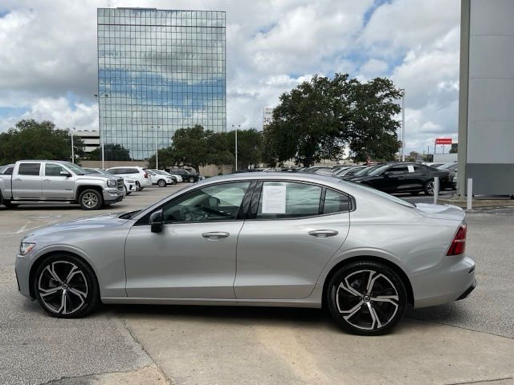 Certified 2024 Volvo S60 B5 Core Dark Theme Sedan