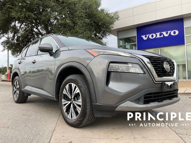 2021 Nissan Rogue SV FWD's photo