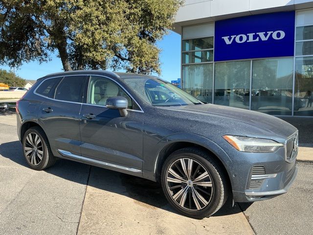 2023 Volvo XC60 Plus's photo