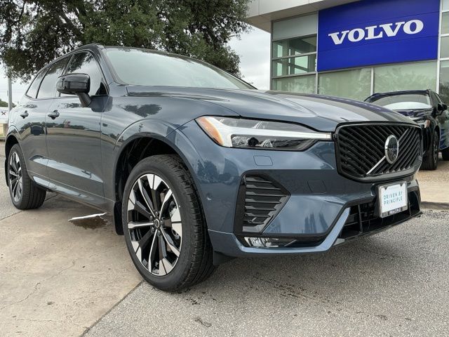 2026 Volvo XC60 B5 Plus Dark AWD's photo