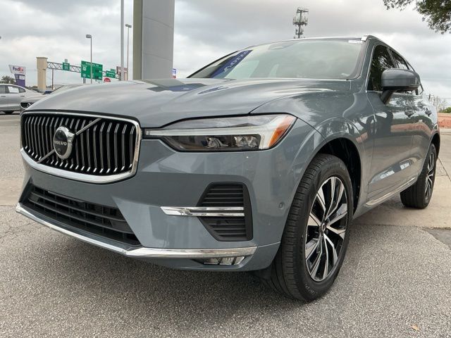 2023 Volvo XC60 B5 Plus Bright Theme FWD's photo