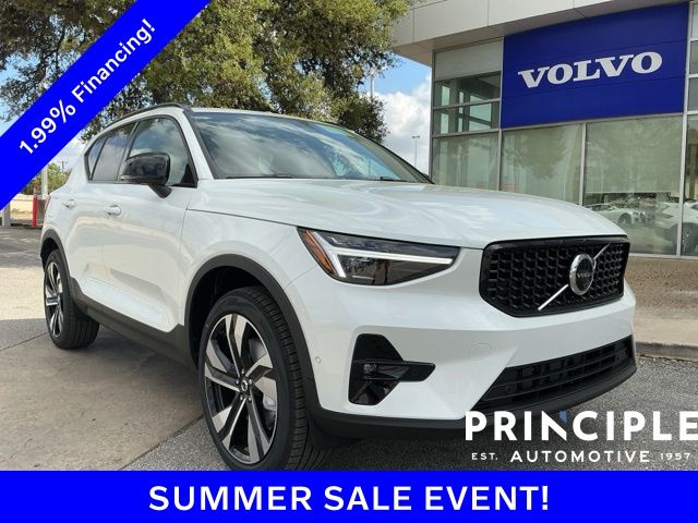 2026 Volvo XC40 B5 Ultra Dark AWD's photo