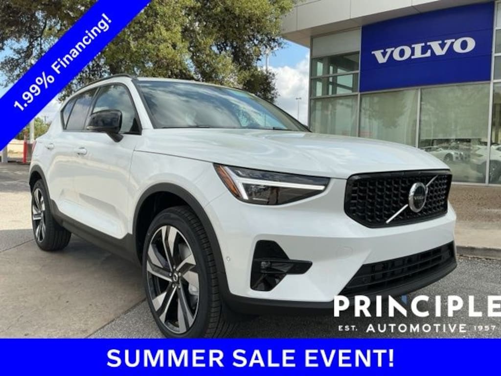 New 2026 Volvo XC40 B5 Ultra SUV