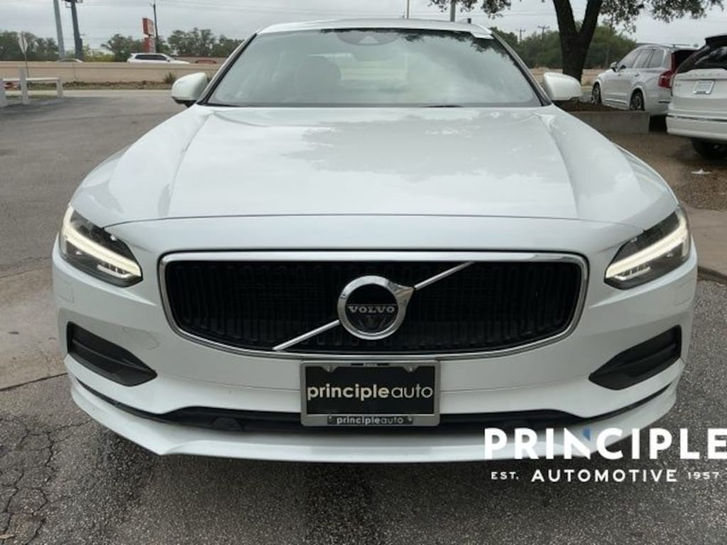 Used 2017 Volvo S90 T5 Momentum Sedan