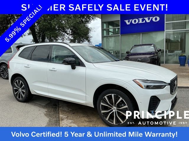 2024 Volvo XC60 B5 Plus Dark Theme AWD's photo