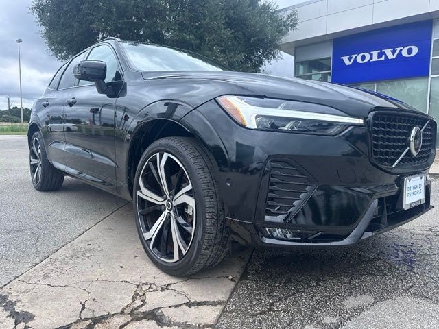 2023 Volvo XC60 B5 Ultimate Dark Theme I4 Turbocharged FWD
