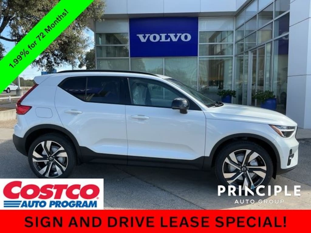 New 2026 Volvo XC40 B4 Plus SUV