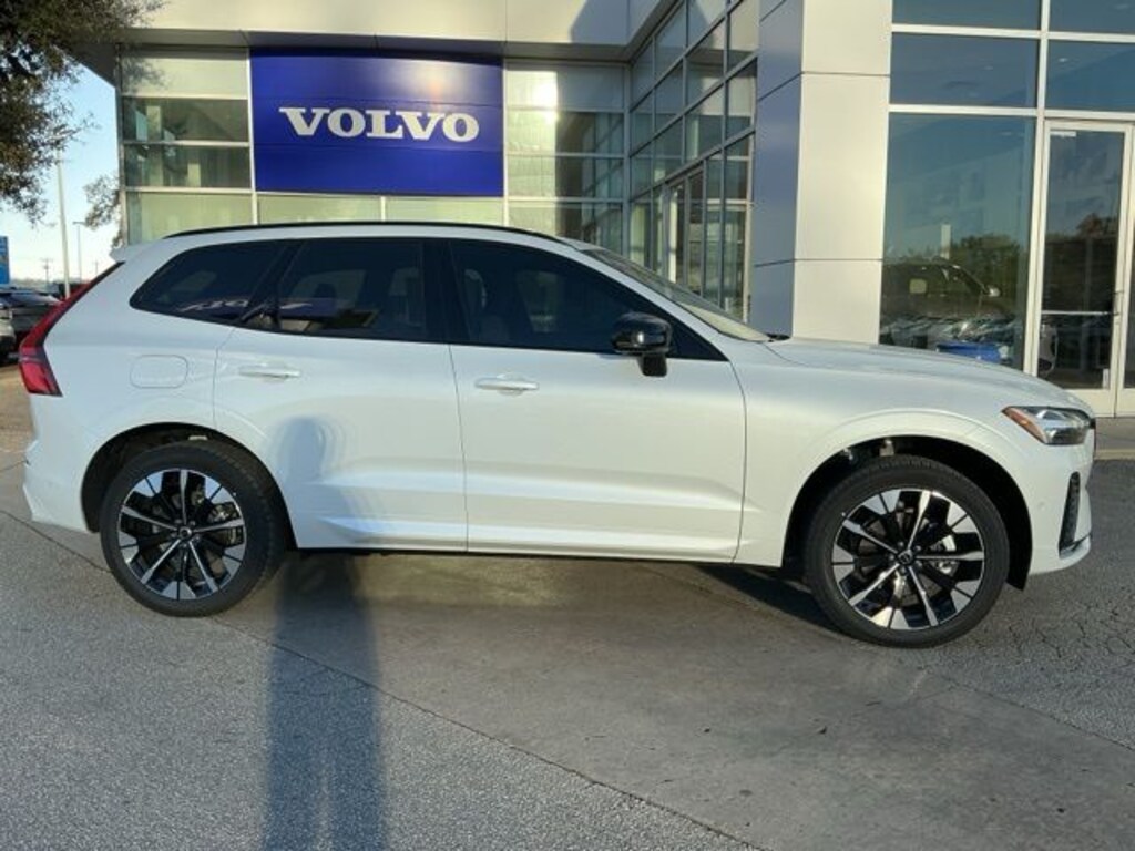 New 2026 Volvo XC60 B5 Plus SUV