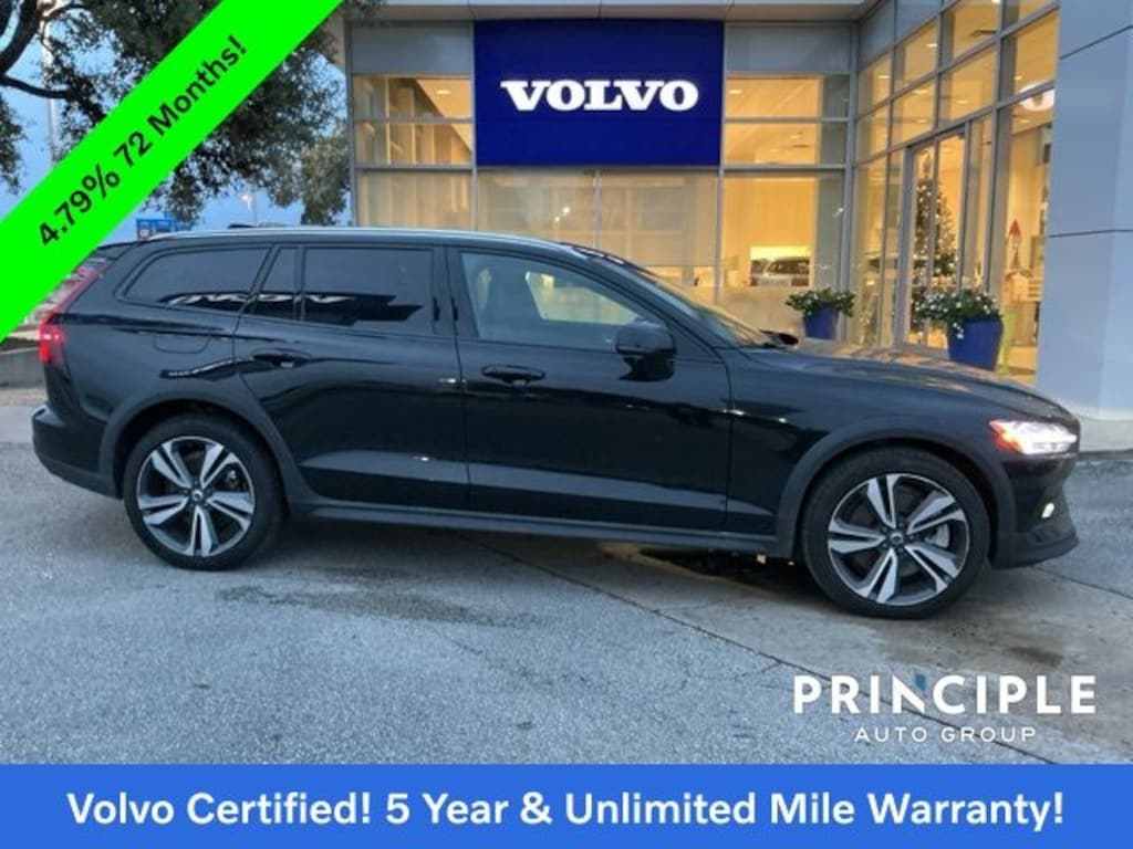 Certified 2025 Volvo V60 Cross Country B5 Plus Wagon